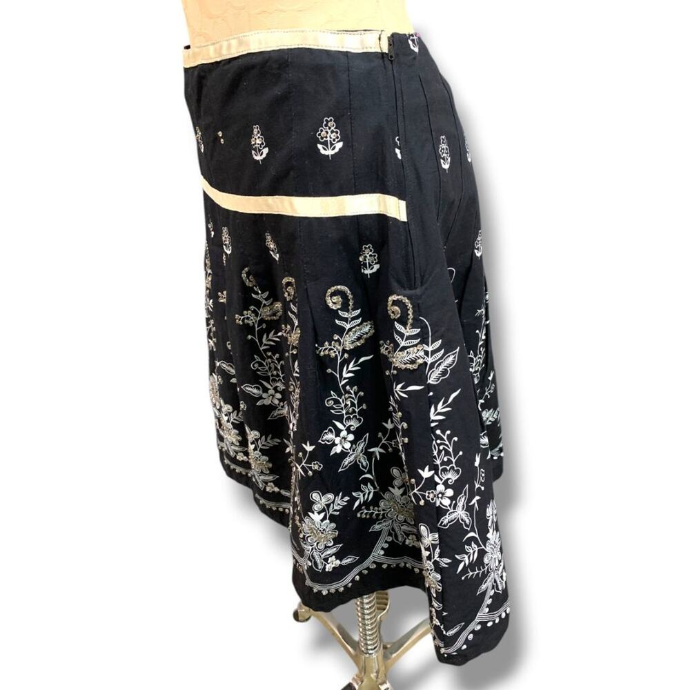 Size 14 Torrid New A-Line Sequin Embellished Black Skirt White Floral - Picture 4 of 11